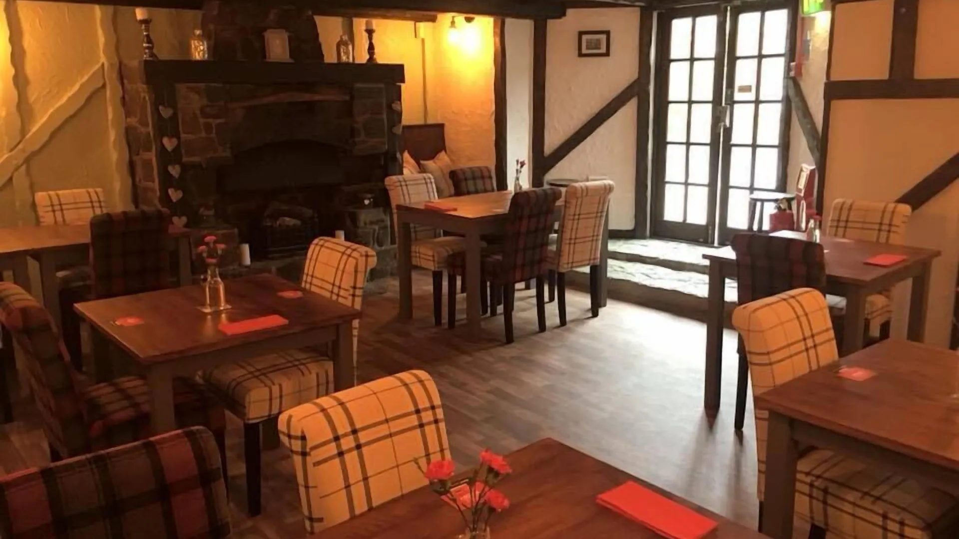 14 Top-Rated Central Hotels in Mid Wales Worth Booking
